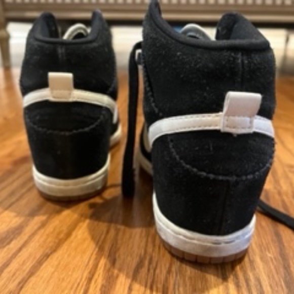 Nike black and white wedge high top sneaker - Picture 5 of 5